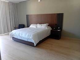 HOTEL MONTES SUITES