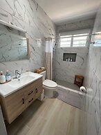 Blue Pearl-4 D'Luxe Beach Retreat