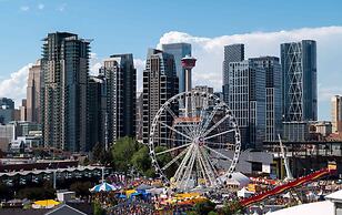 Stylish Condo With Balcony in Downtown Calgary