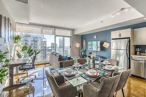 Stylish Condo With Balcony in Downtown Calgary
