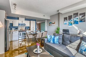 Stylish Condo With Balcony in Downtown Calgary