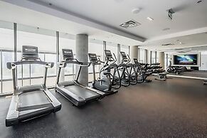 Newly Built Modern Condo w Balcony & City Views
