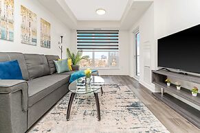 Newly Built Modern Condo w Balcony & City Views