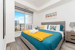 Newly Built Modern Condo w Balcony & City Views