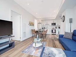 Newly Built 22nd Floor Condo w Stunning Views