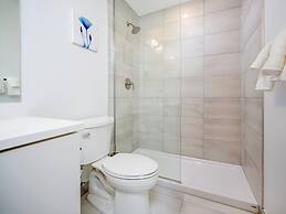 Newly Built 22nd Floor Condo w Stunning Views
