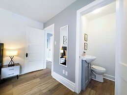 Pet Friendly Home Near Lock 32 & Beach Park