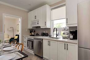 2BR Suite With LRG Patio!