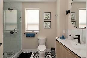 2BR Suite With LRG Patio!