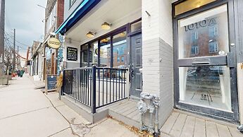 Casa Hotels Elegant 2BR Suite in Leslieville