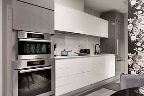 Elegant Suite w Patio, BBQ Grill!