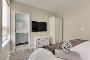 Elegant Suite w Patio, BBQ Grill!