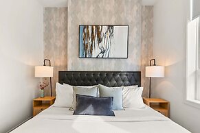 The Mccaul Spacious DT Suite Near Fifa 2026