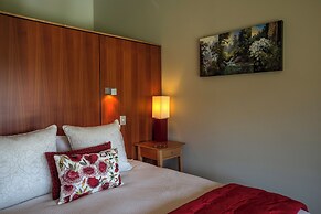 Wilderness Lodge Lake Moeraki