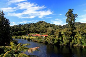 Wilderness Lodge Lake Moeraki