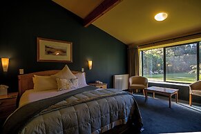 Wilderness Lodge Lake Moeraki