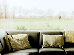 Luxury Holiday Home in Zwevezele