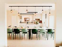Luxury Holiday Home in Zwevezele
