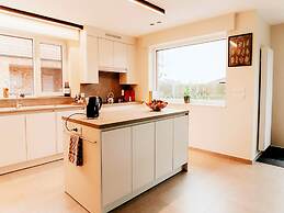 Luxury Holiday Home in Zwevezele