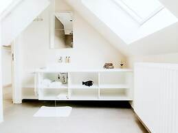 Luxury Holiday Home in Zwevezele