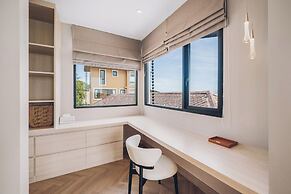 Leva Boutique Hotel