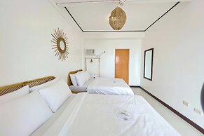 Salacia Beachfront Resort