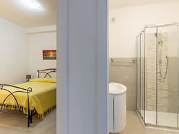 Apartment in With Swimming Pool and sea View