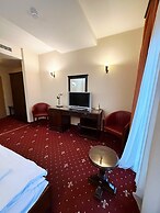 Hotel Imperial Timisoara by JR