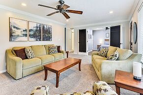 Mountain-view Retreat w/ Hot Tub in Centerville!