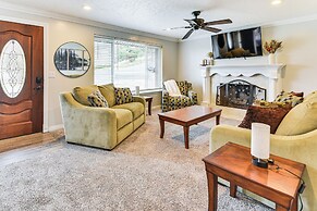 Mountain-view Retreat w/ Hot Tub in Centerville!