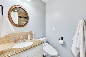 Mountain-view Retreat w/ Hot Tub in Centerville!