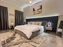 Anthonian Suites