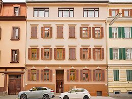 Contemporary Business Apartment in Graz