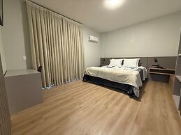 Bon Vivant Hotel