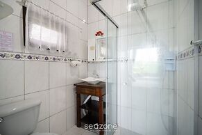 House w/ Ocean View, Pool and Beach Access Ize0016
