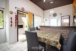 House w/ Ocean View, Pool and Beach Access Ize0016