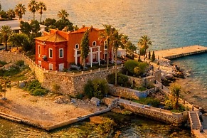 Caecilia Lawrence Bio Sea Villa - Sleeps 12