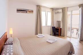 Calma Vista Apartments
