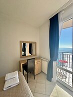 Calma Vista Apartments