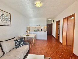 Calma Vista Apartments