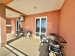 Calma Vista Apartments