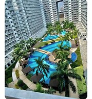 Elegant Pasay City Apartment With Central Heating & Shared Pool