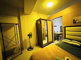 Simple Pasay Getaway - Entire Apartment for Rent