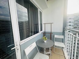 Cheerful Pasay Getaway - Entire Apartment for Rent