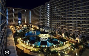 Cheerful Pasay Getaway - Entire Apartment for Rent