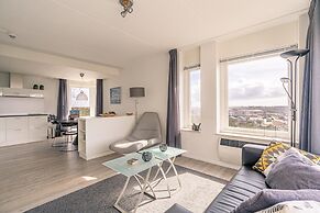 4-person Apartment With Island View