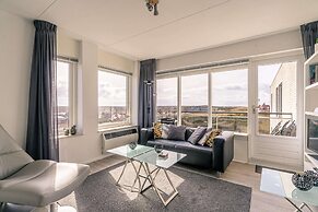 4-person Apartment With Island View