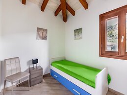 Air-conditioned Penthouse With Terrace and Parking