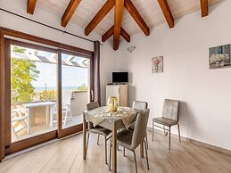 Air-conditioned Penthouse With Terrace and Parking