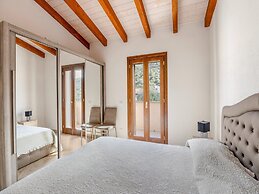 Air-conditioned Penthouse With Terrace and Parking